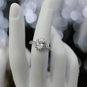 Anello modello " Kate " in argento