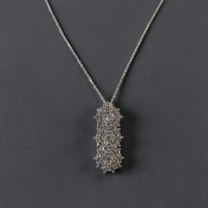 Collana in oro 18kt con diamanti o