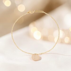 Bracciale in oro 18kt con medaglia lettera I