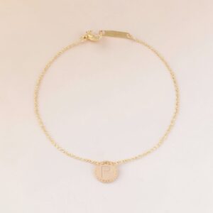 Bracciale in oro 18kt con medaglia lettera P