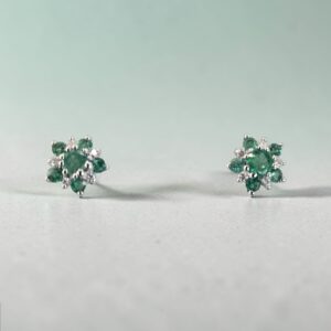 Orecchini in oro bianco 18kt con Smeraldi e Diamanti