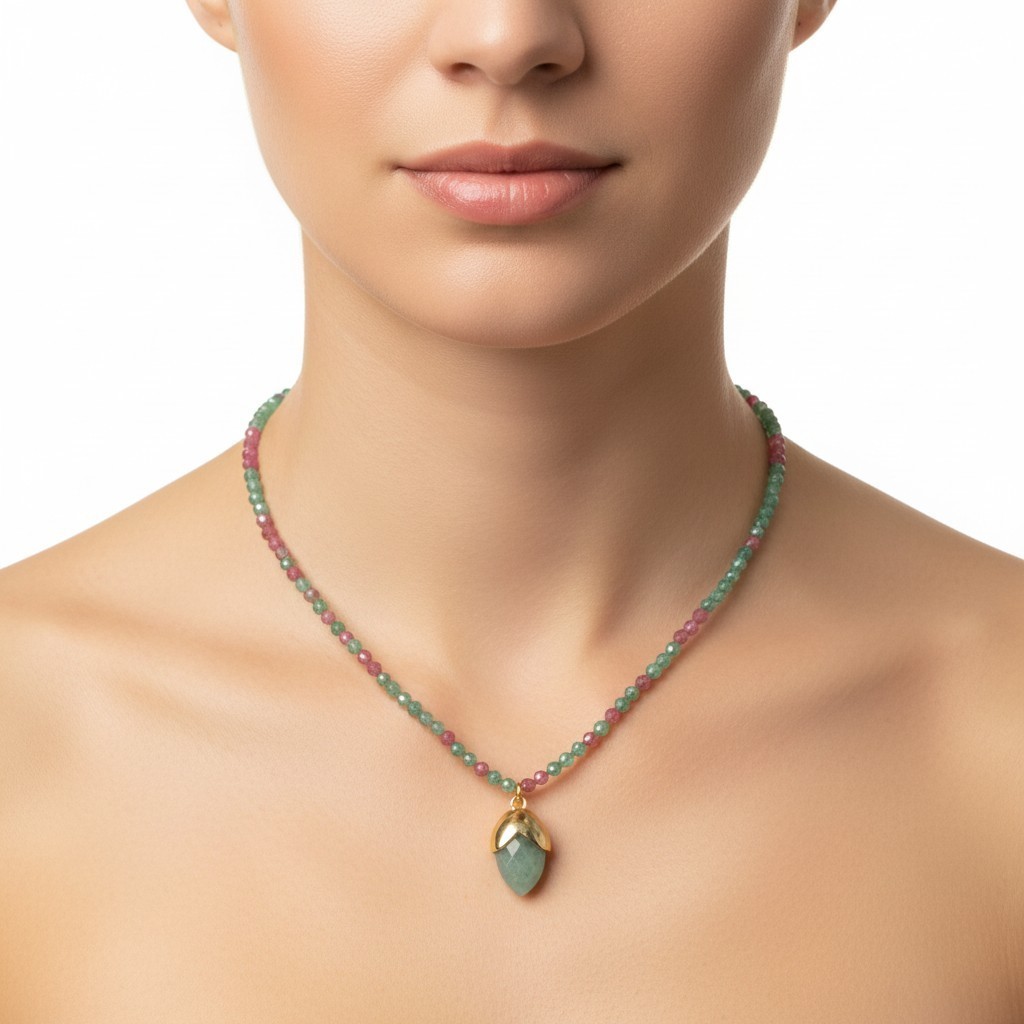 Collana girocollo " Luce di smeraldo "in zirconi sfaccettati con pendente a goccia - immagine 4